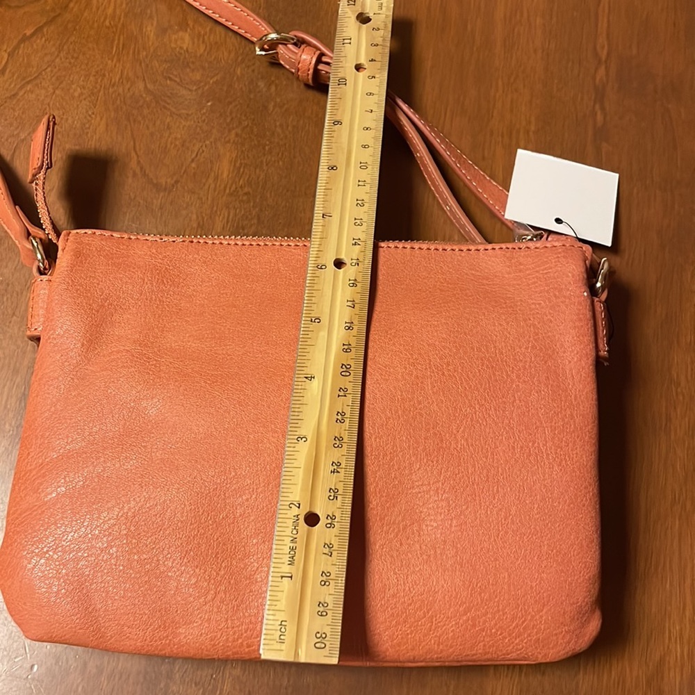 Lauren Conrad crossbody purse. NWT. See pics for cut out design on one side only - Picture 4 of 7